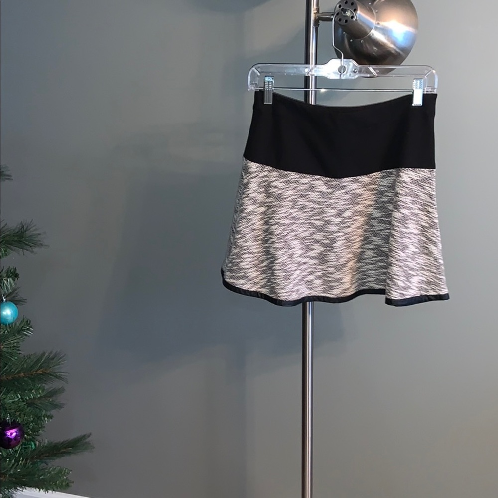 Black and heathered grey/tweed mini skirt NWOT